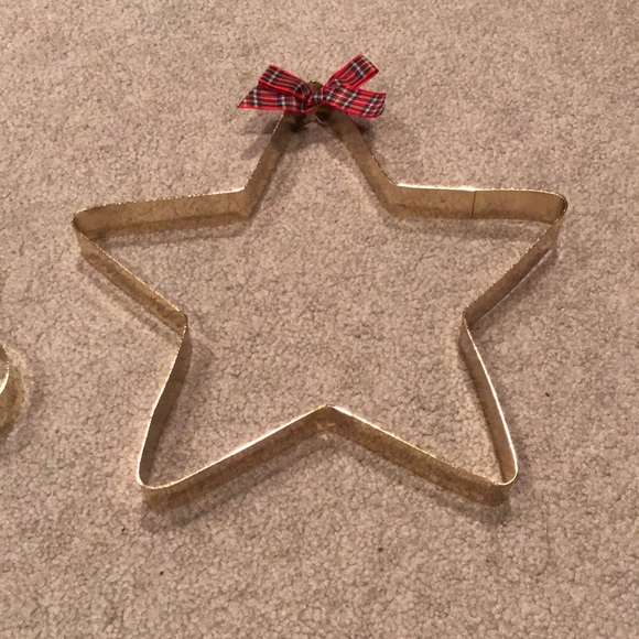 Goldtone Metal Faux Cookie Cutter Christmas Decor - Picture 3 of 3